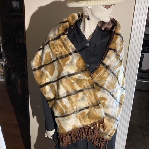 grada Accessories - Grada Charlotte Woman’s Brown Striped Faux Fur Fringed Wray/Shaw